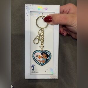 Disney Jasmine and Rajah Heart Keychain with Gold Accents Aladdin Charms